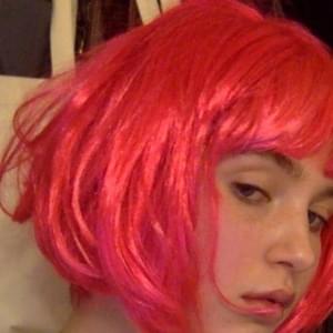 intern - Clairo