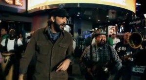 Lola’s Mambo (feat. Chris Botti) - Juan Luis Guerra