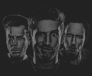 Säbelzahntiger RMX - 257ers (Ft. 4tune, Battleboi Basti, duzoe, Milo (MC) & Weekend)