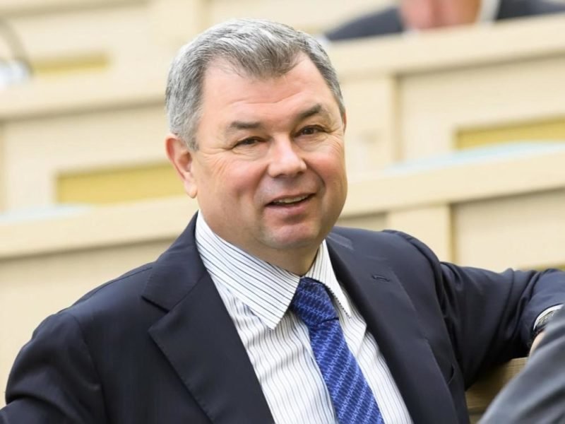 Артамонов Анатолий Дмитриевич