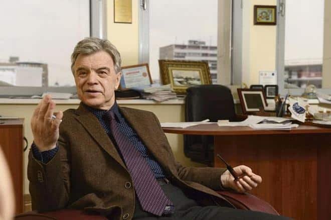 Руслан Имранович Хасбулатов