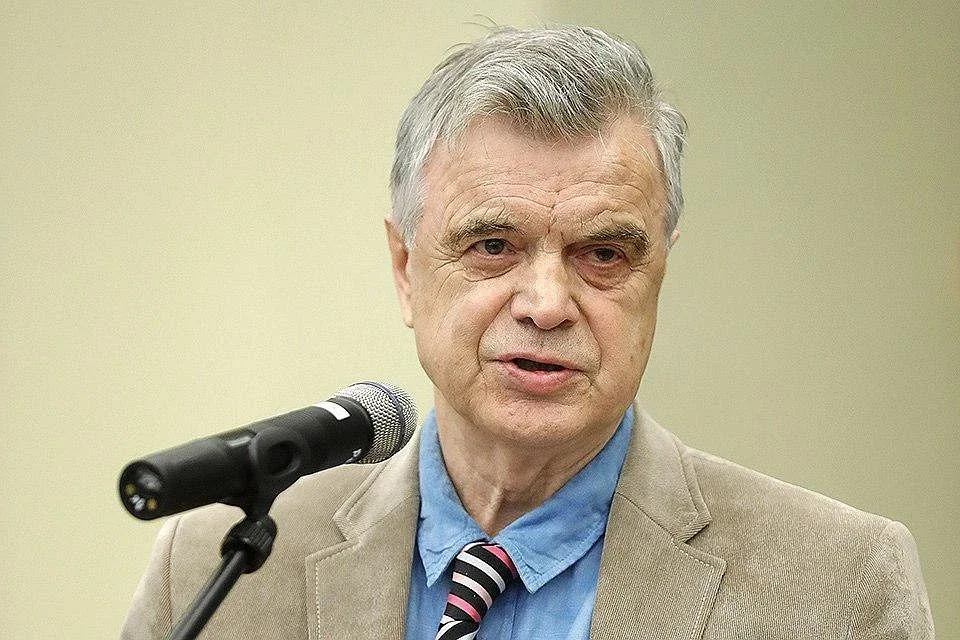 Руслан Имранович Хасбулатов