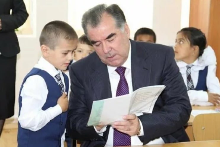 Эмомали Шарипович Рахмон