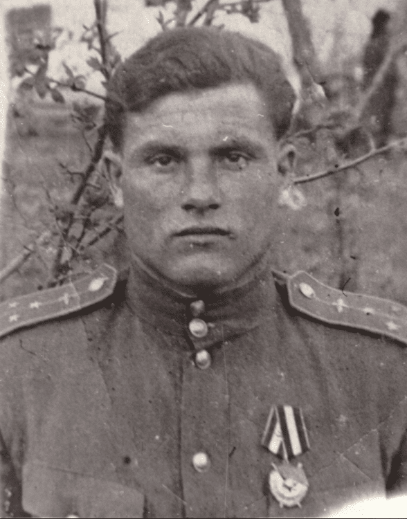 Михаил Петрович Девятаев
