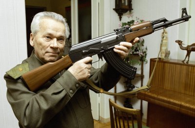 Михаил Тимофеевич Калашников