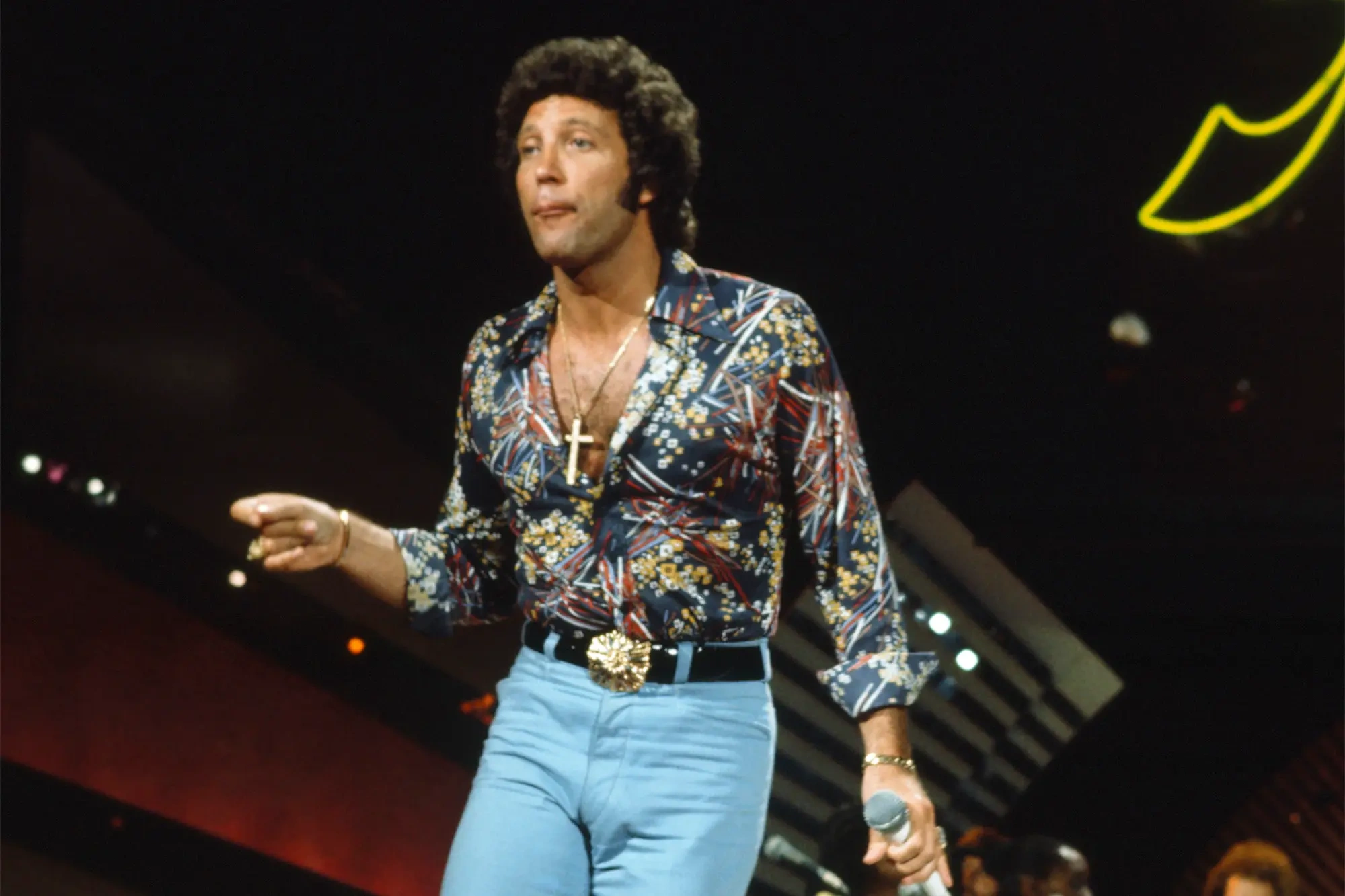Том Джонс (Tom Jones)
