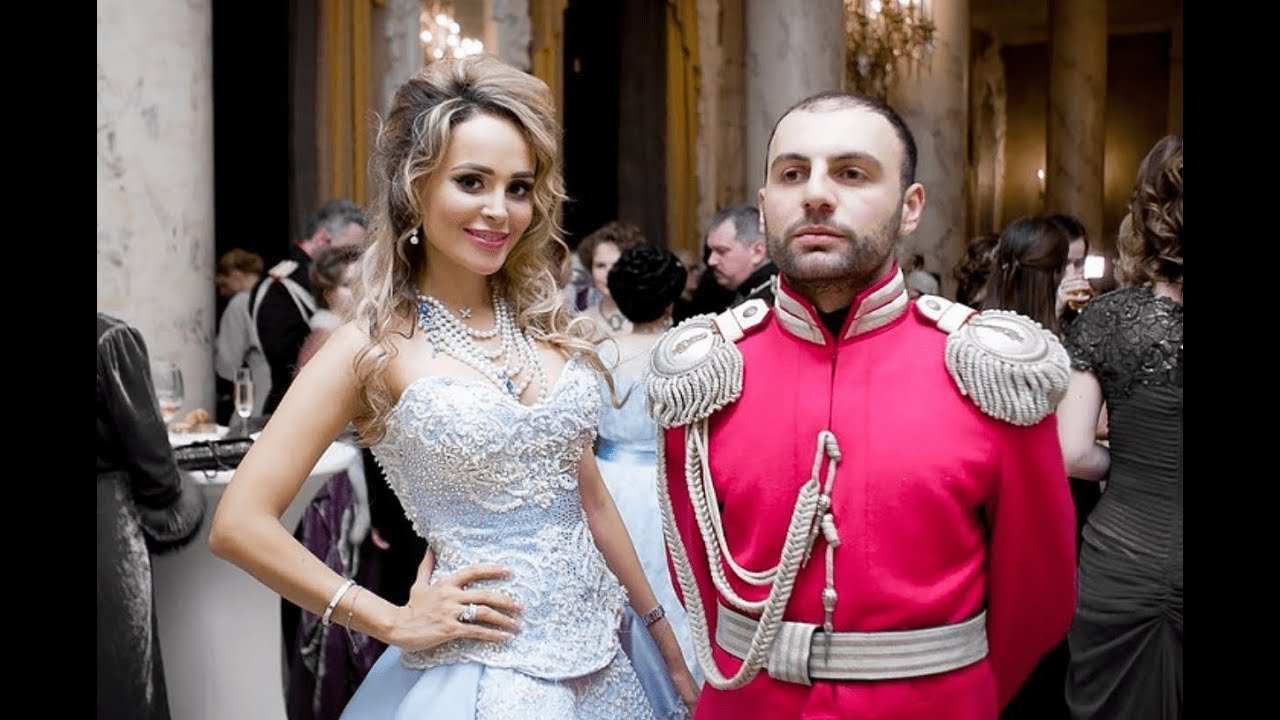 Анна Калашникова