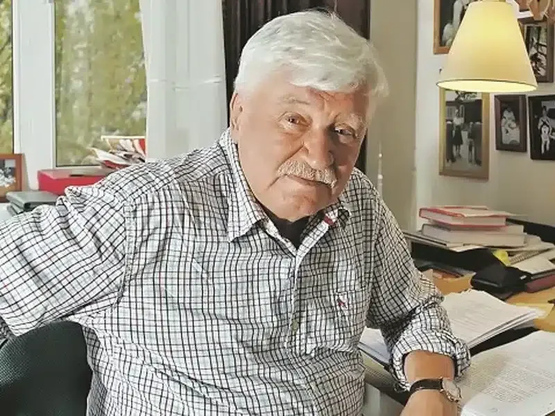 Игорь Масленников