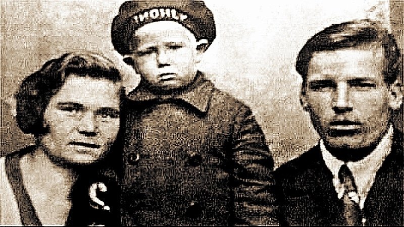 Алексей Архипович Леонов