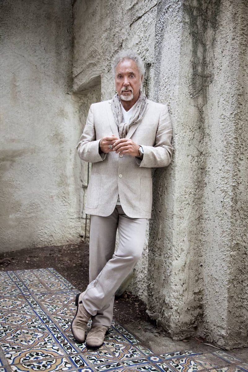 Том Джонс (Tom Jones)