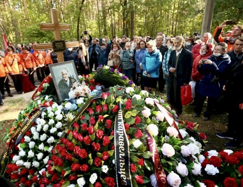 Владислав Петрович Крапивин