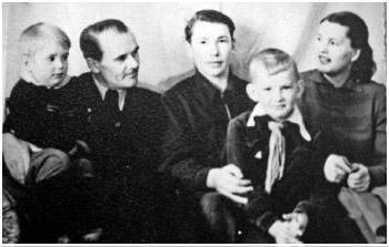 Мать Александра Абдулова: биография, семья и интересные факты